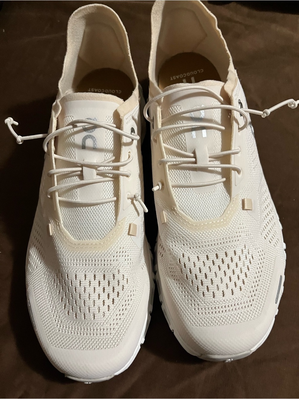 On Running Cloud 6 Coast Sneaker Gardenia/sphinx Cloud
(Cream) - Picture 5 of 16